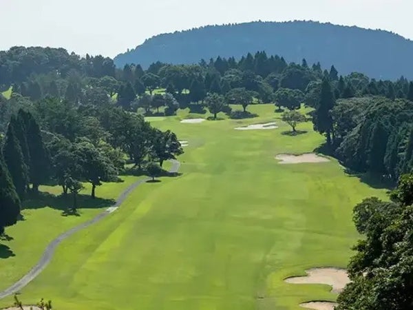 【現地払い0円・全行程バス送迎付き】初日に島津ゴルフ倶楽部・カートセルフ 合計1プレイ 鹿児島市内1泊2日3
